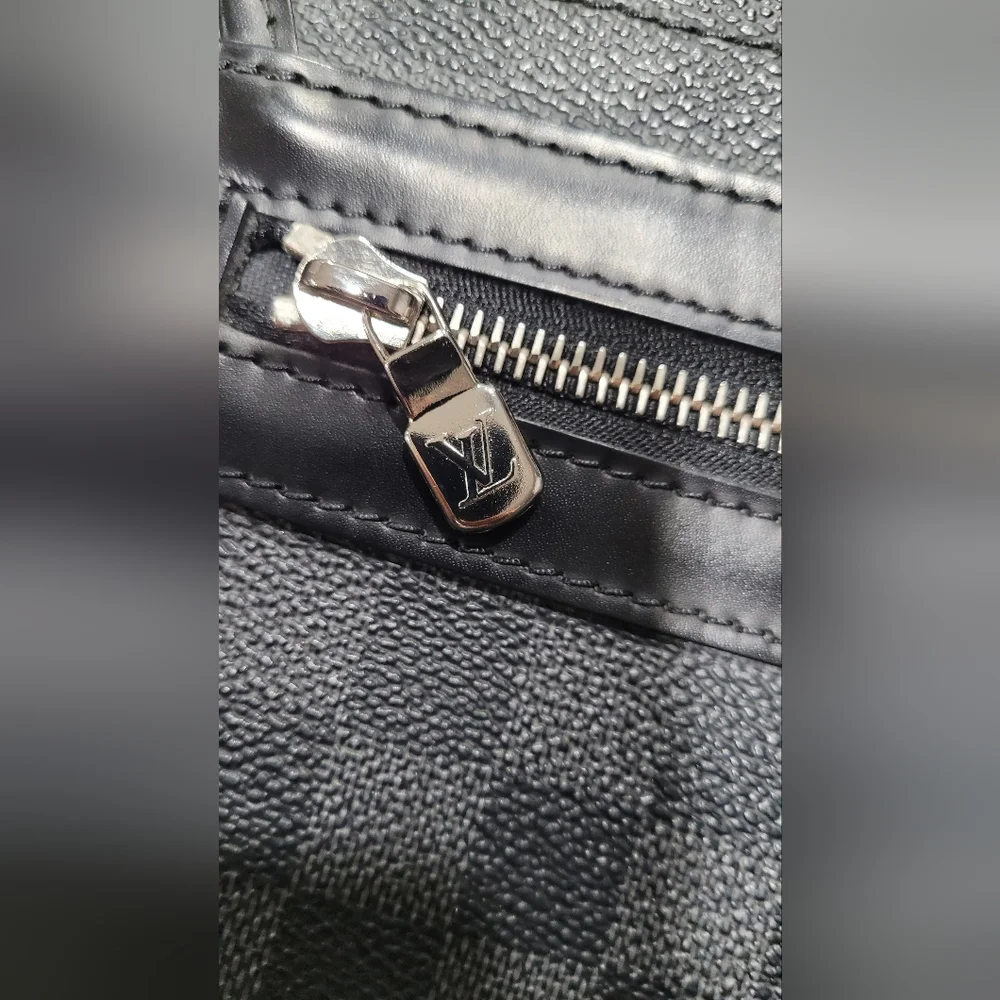 Louis Vuitton Daniel Damier Graphite Black And Grey Messenger Bag